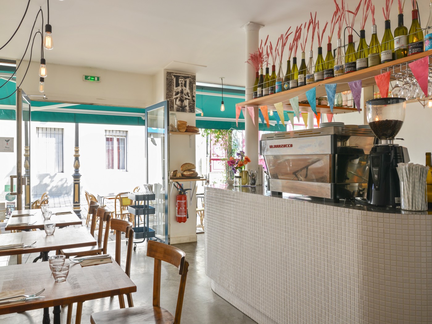 11 Best Vegetarian & Vegan Restaurants In Paris (2021)