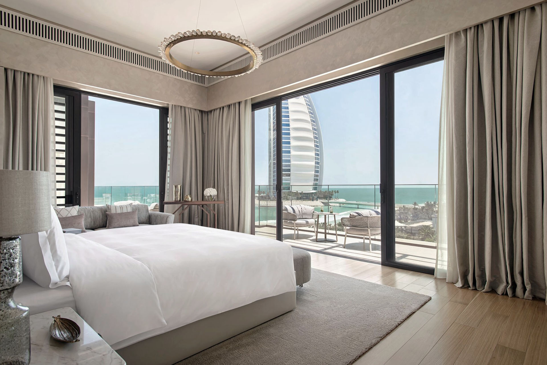 11 Best Luxury Hotels of Dubai